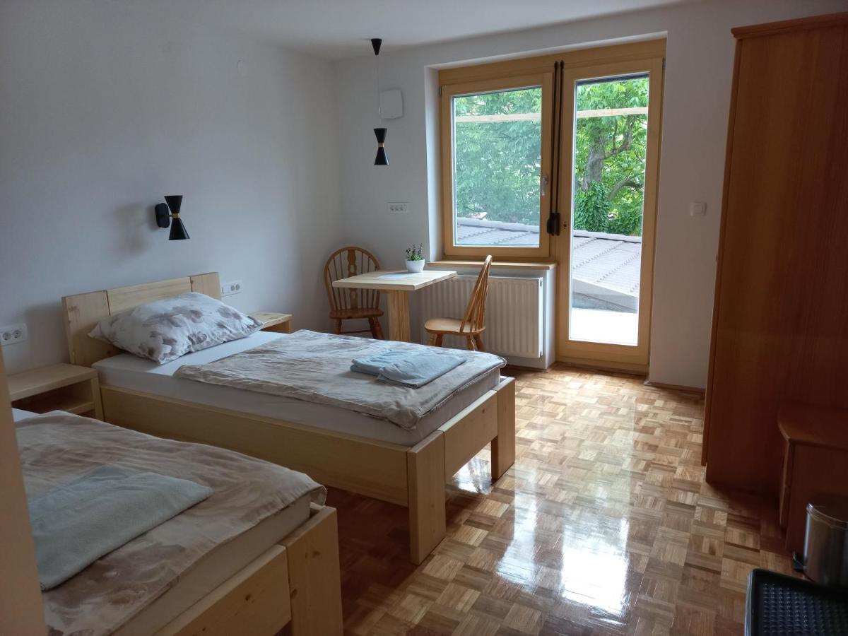 Sobe Levc Bed & Breakfast Мозирие Екстериор снимка